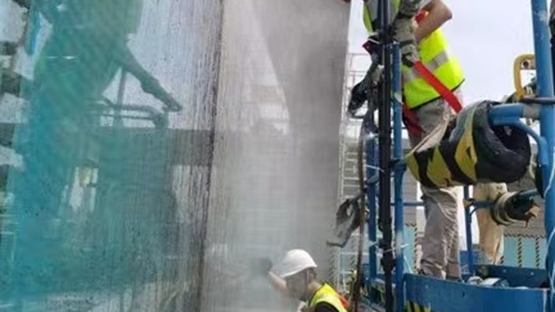 小户型空间扩容利器：铝合金推拉窗型号解析**